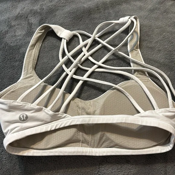 Lululemon free to be bra size 4 - Picture 2 of 4